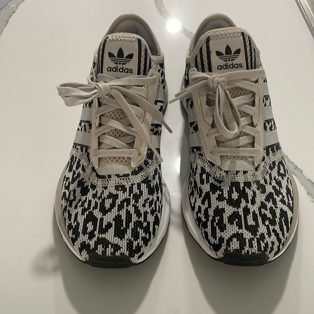 Adidas. Leopard Print.  9W Black & Tan